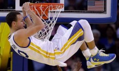 开云在线赛事平台-从加拉加斯到曼彻斯特，双重战场上的英雄叙事