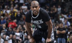 开云体育-马刺疲软连败，主帅苦思改变错综复杂