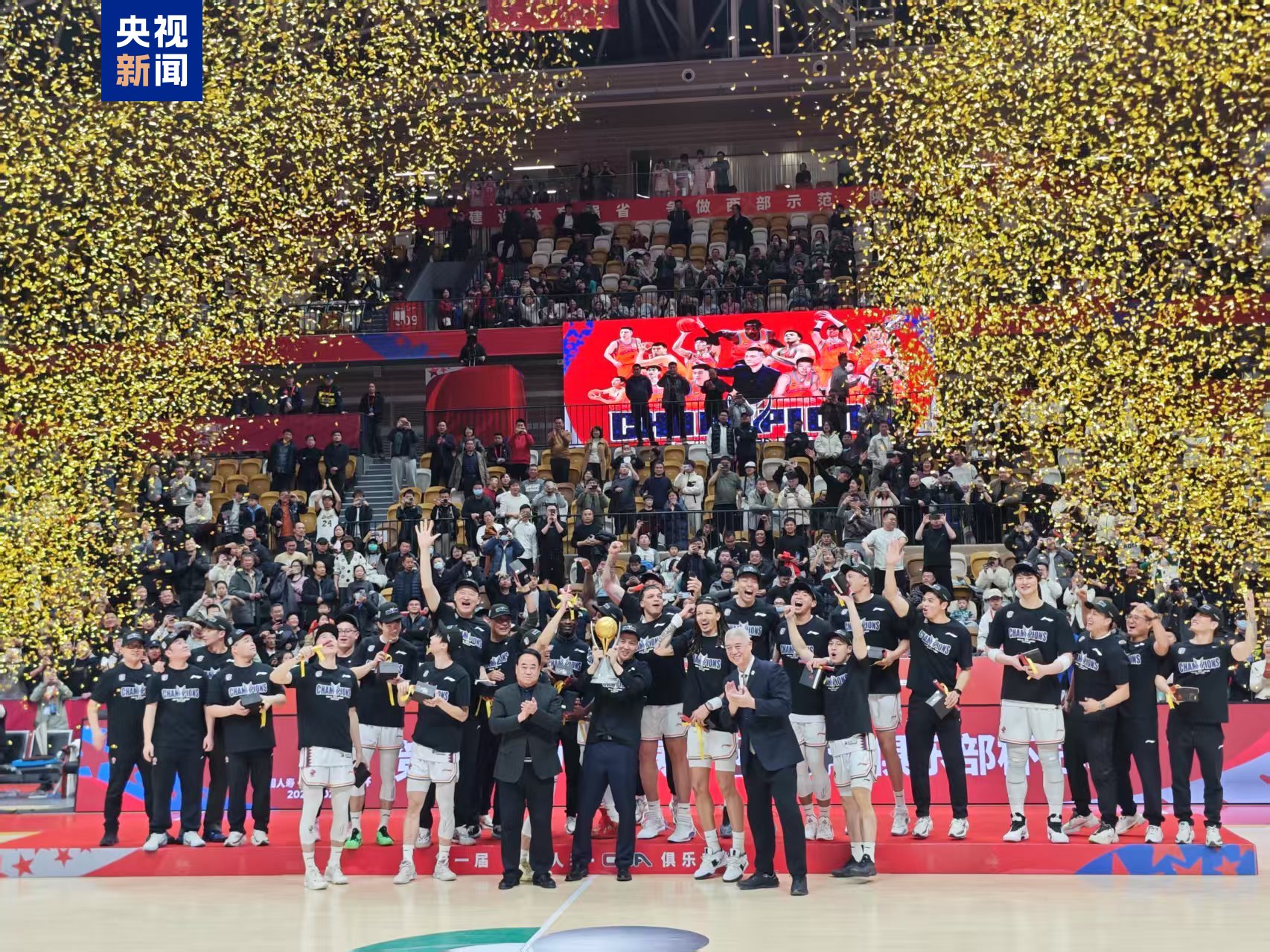 上海队胜出搏击,决战季后赛的简单介绍 上海队胜出搏击,决战季后赛的简单介绍