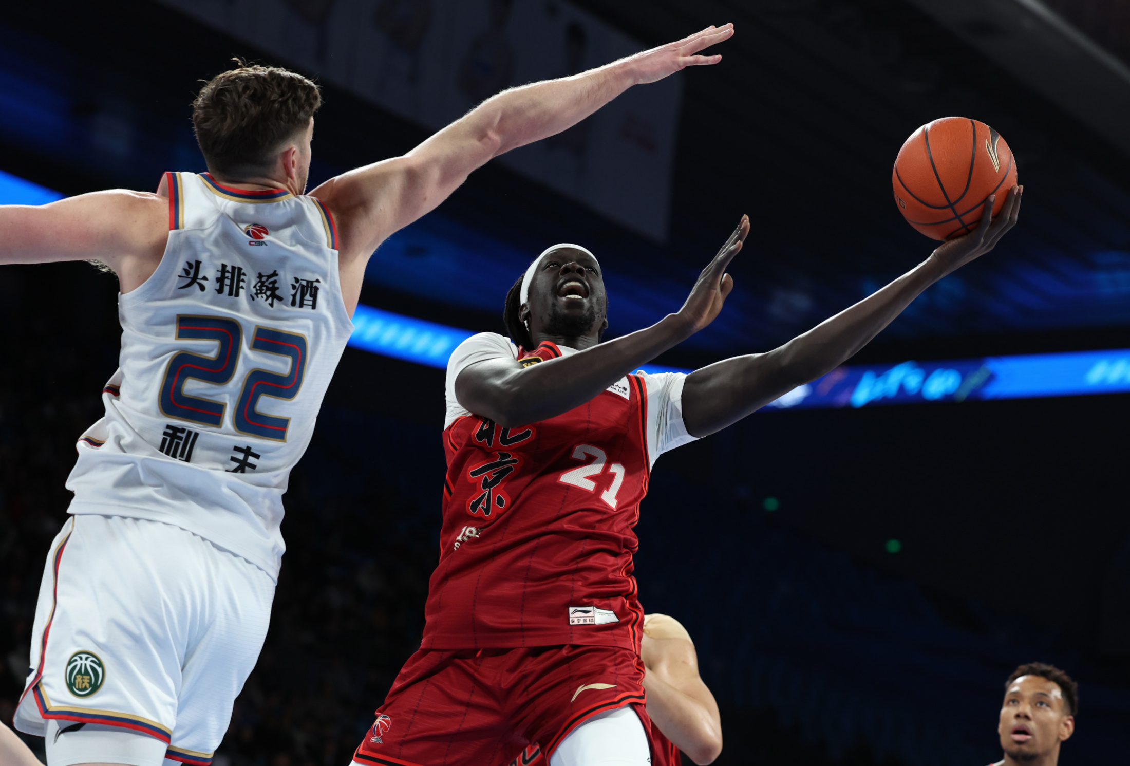 包含关键比赛开打，实力球队强势上演绝杀的词条