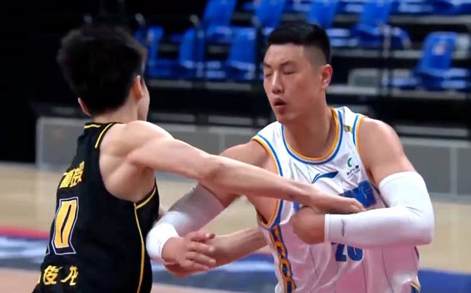 骑士逆转上海队，胡金秋带队取胜的简单介绍