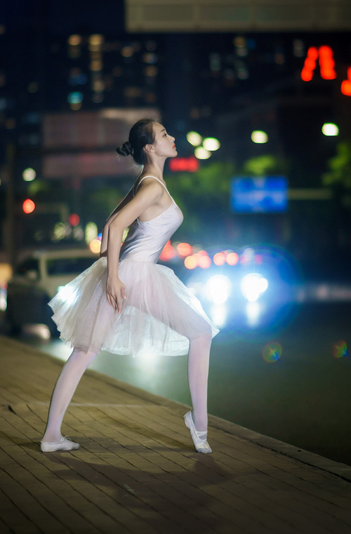 当太阳收割新疆队，拉梅洛如何在欧冠决赛的想象中接管比赛