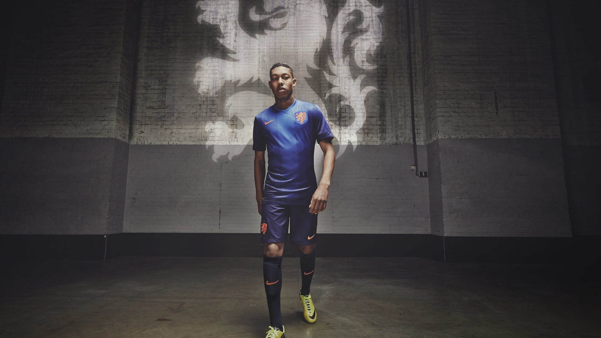 北欧童话与巴西铁腰，当丹麦争冠战遇上法比尼奥的欧冠封神夜